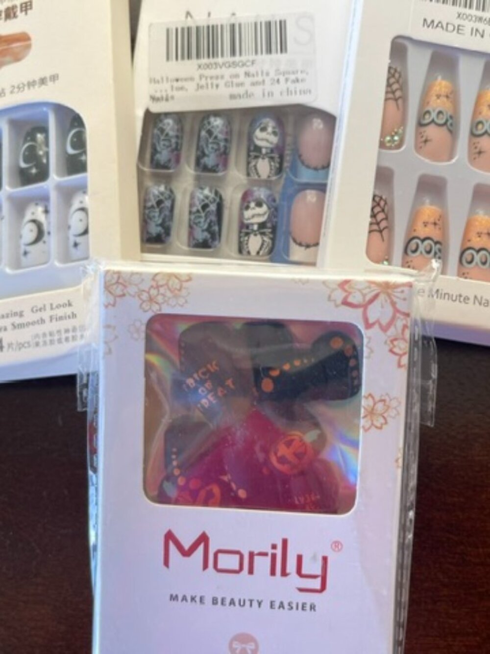 Halloween nails pack of 4 boo